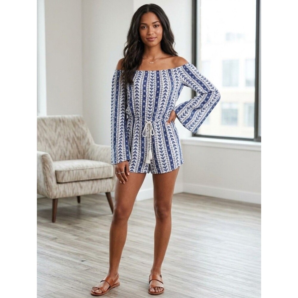 Cupcakes and Cashmere Amani Embroidered Off-Shoulder Romper Size S